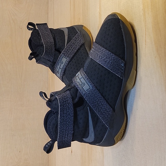 Nike Lebron Soldier 10 SFG Black Gum Sneakers - Picture 6 of 10